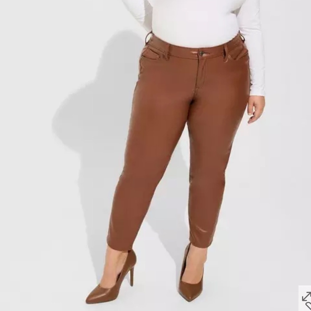 NWT Torrid Perfect Skinny Faux Leather Mid Rise Pant root beer brown